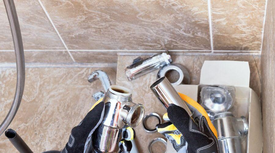 Professional gutter cleaning in Grand Ridge, FL